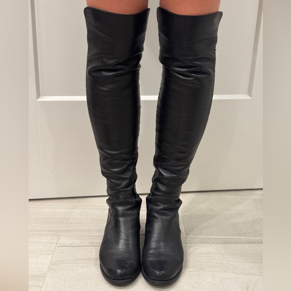 Stuart Weitzman Reserve boots in leather